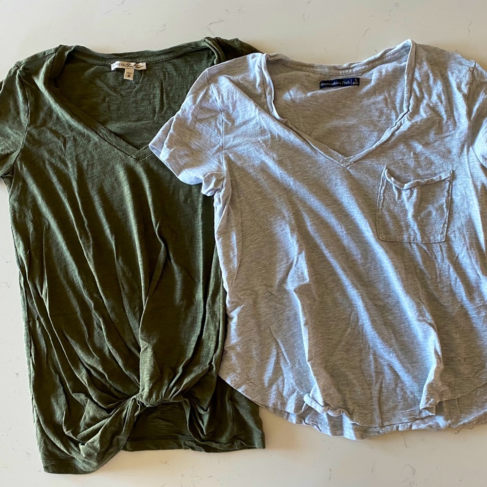 Casual t-shirts - LIGHTLY WORN